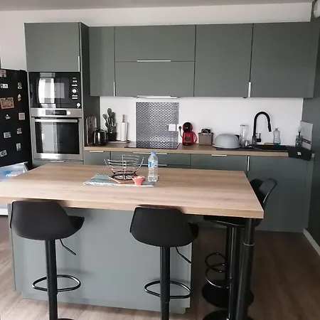 Havre De Paix En Rez-de-jardin Pour 4 Personnes *