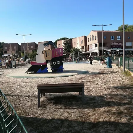 Standing 4 Personnes Avec Jardin * Carcans