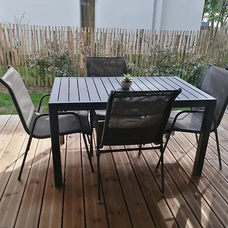 Calme Avec Jardin Dans Neuve *